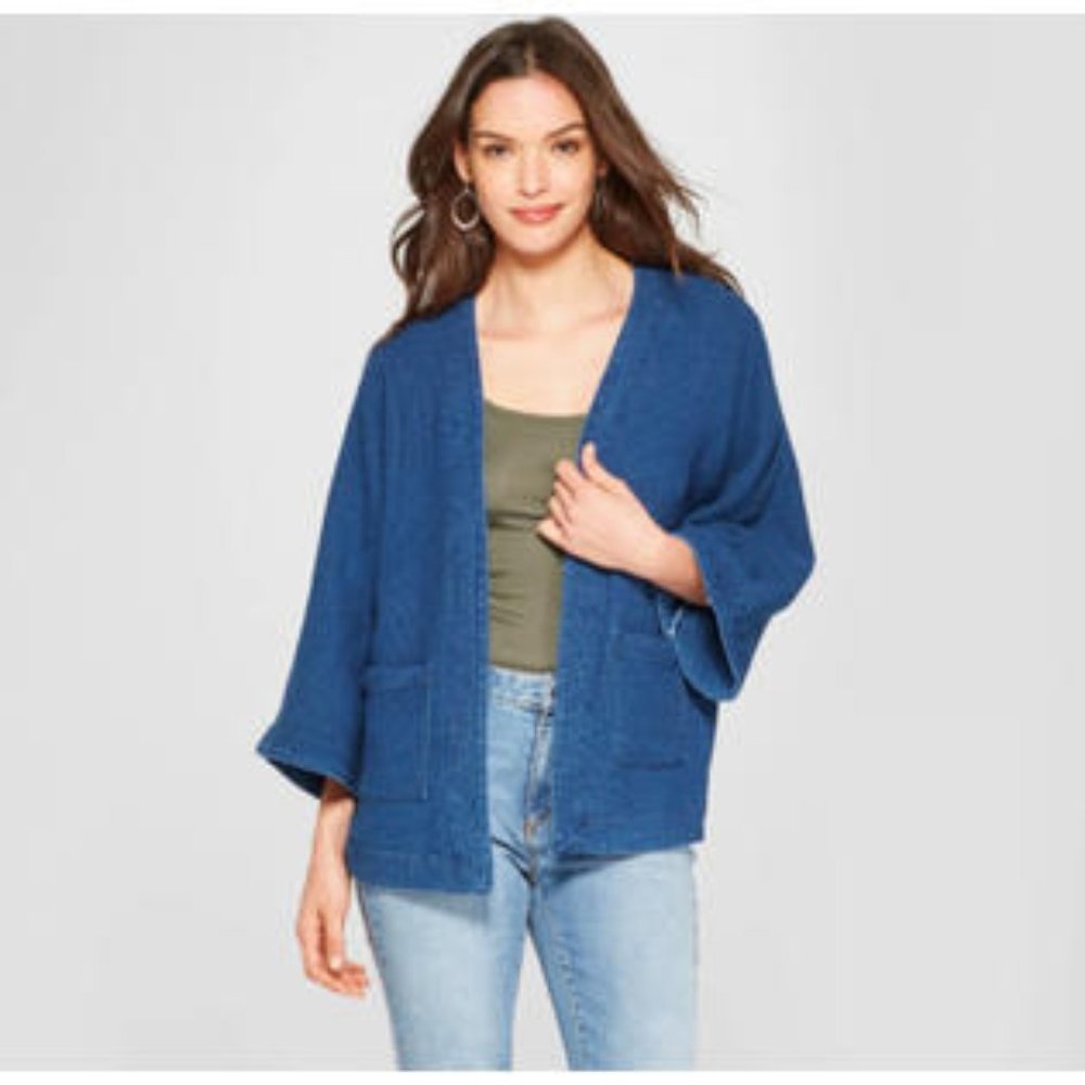 Universal Thread Kimono